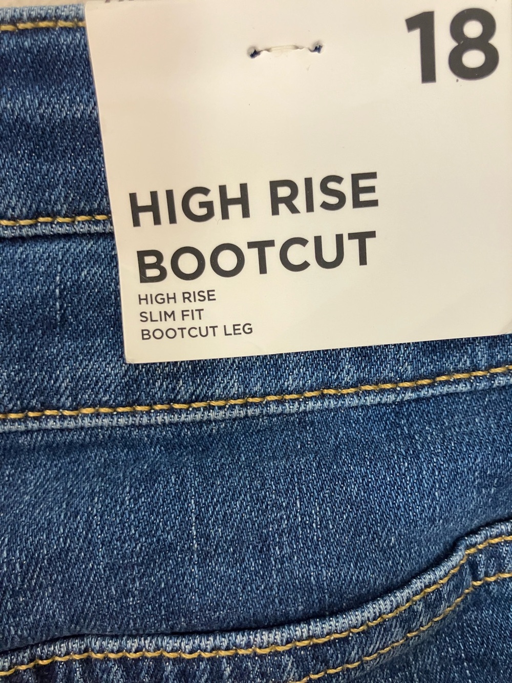 Forever 21 NWT Bootcut Jeans in Dark Blue - Picture 4 of 12